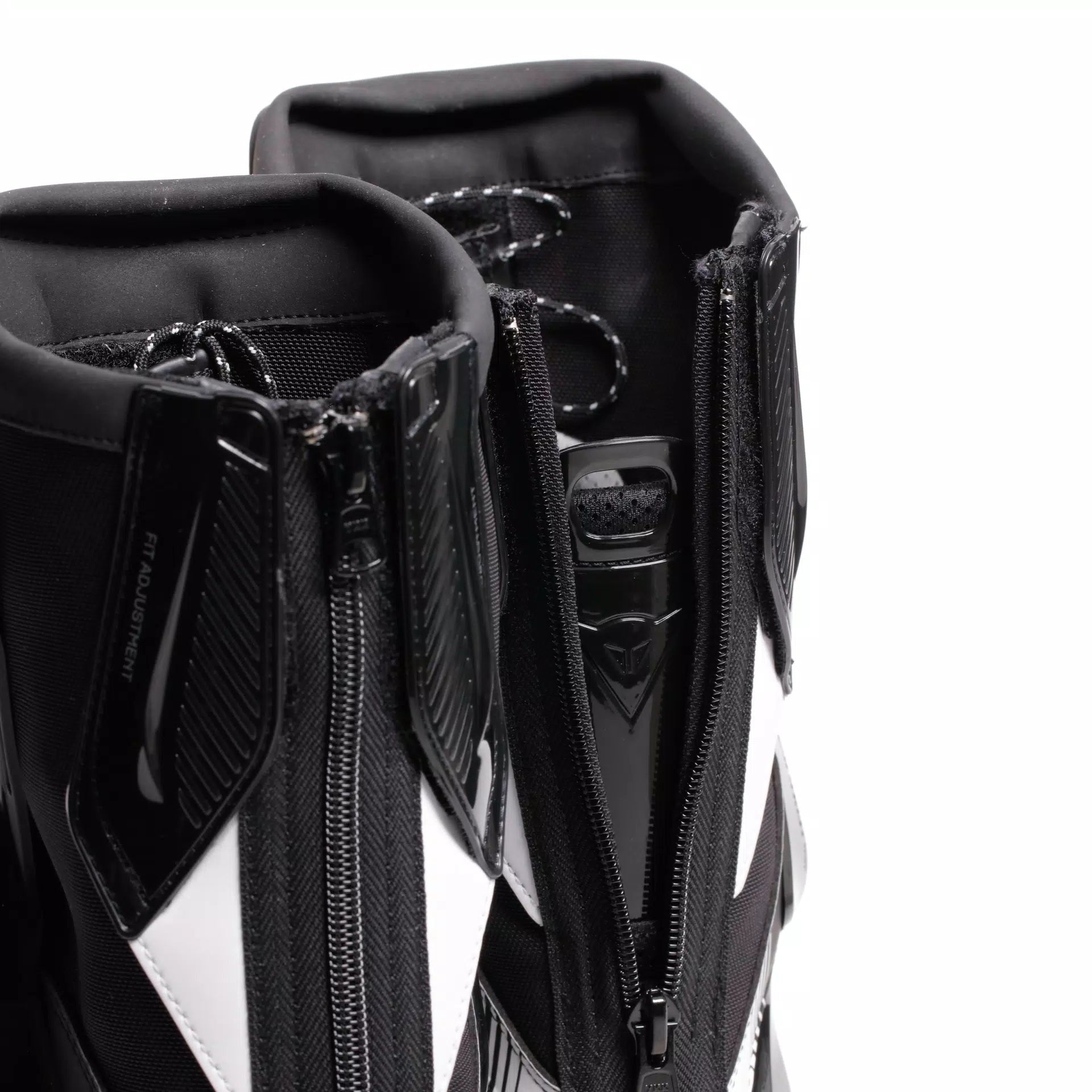 Dainese Torque 4 Air Racing und Straßen Motorradstiefel Sommer | Herren | Schwarz/Weiß/Rot | 2017900086N3200