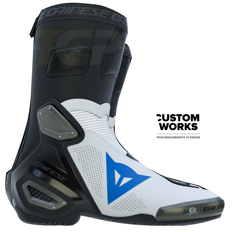 Dainese Axial 2 Air Racing und Straßen Motorradstiefel | Herren | Weiß / Himmelblau | Custom Works
