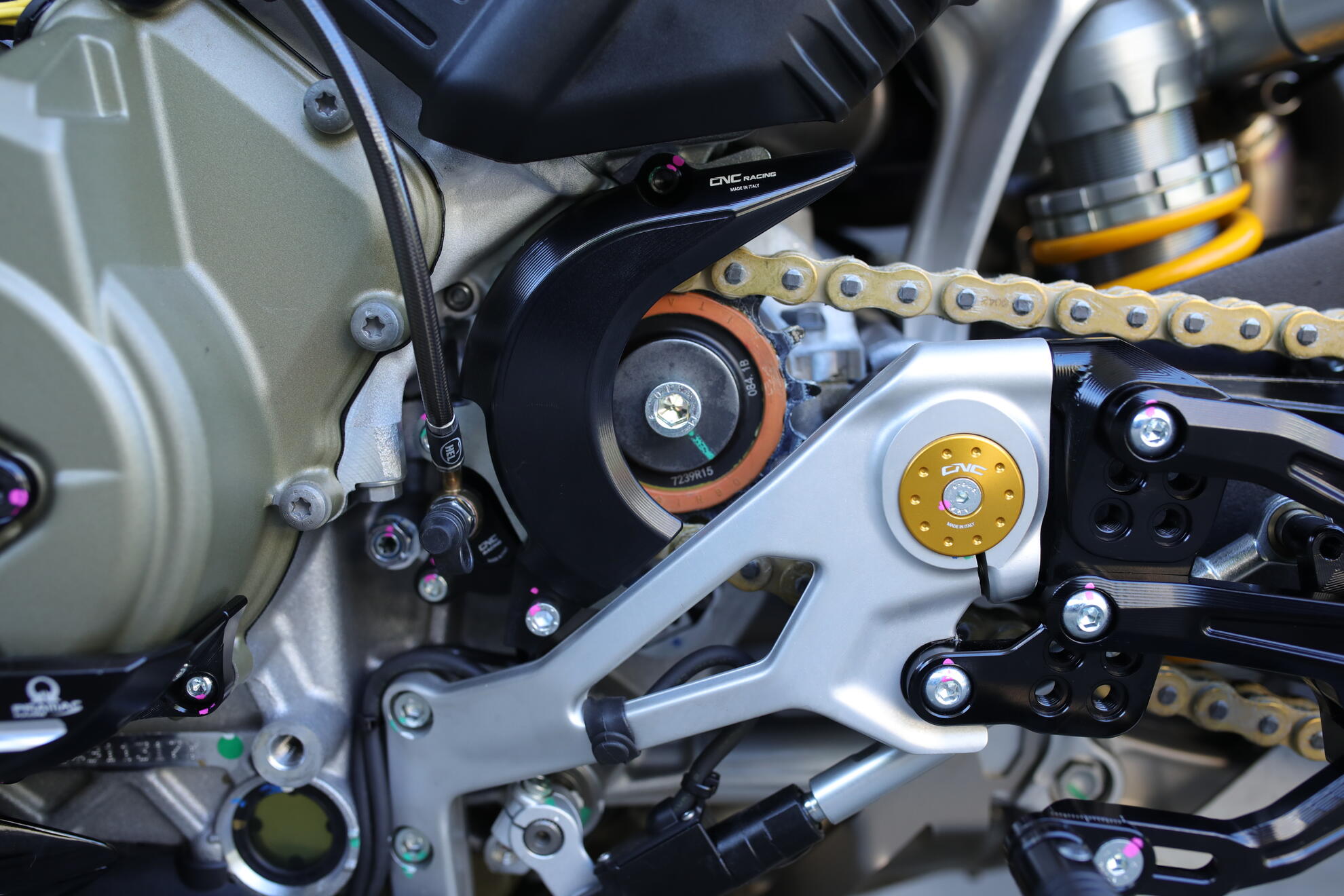 Kupplungsnehmerzylinder CNC Racing Ducati Panigale V4/S/R (25-26) AF601