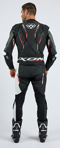 IXON Demonio Einteiler Lederkombi – Perforierter Rennanzug | Herren | Schwarz/Weiß/Rot