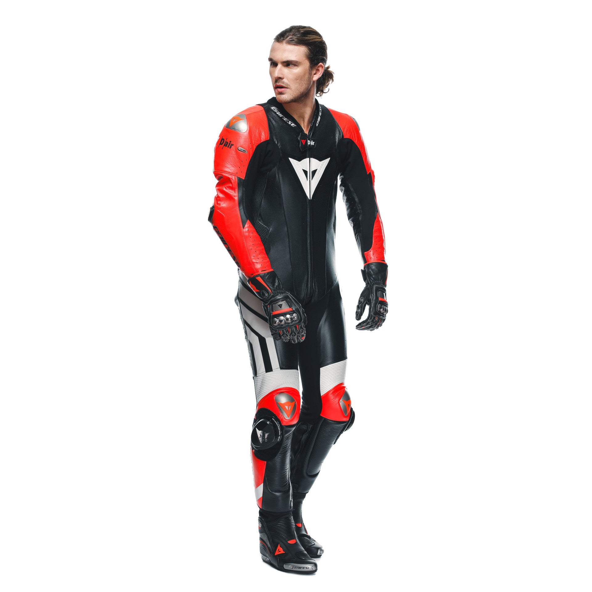 Dainese Mugello 3 D-AIR® Einteiler Lederkombi – Perforierter Airbag Rennanzug | Herren | Schwarz/Rot
