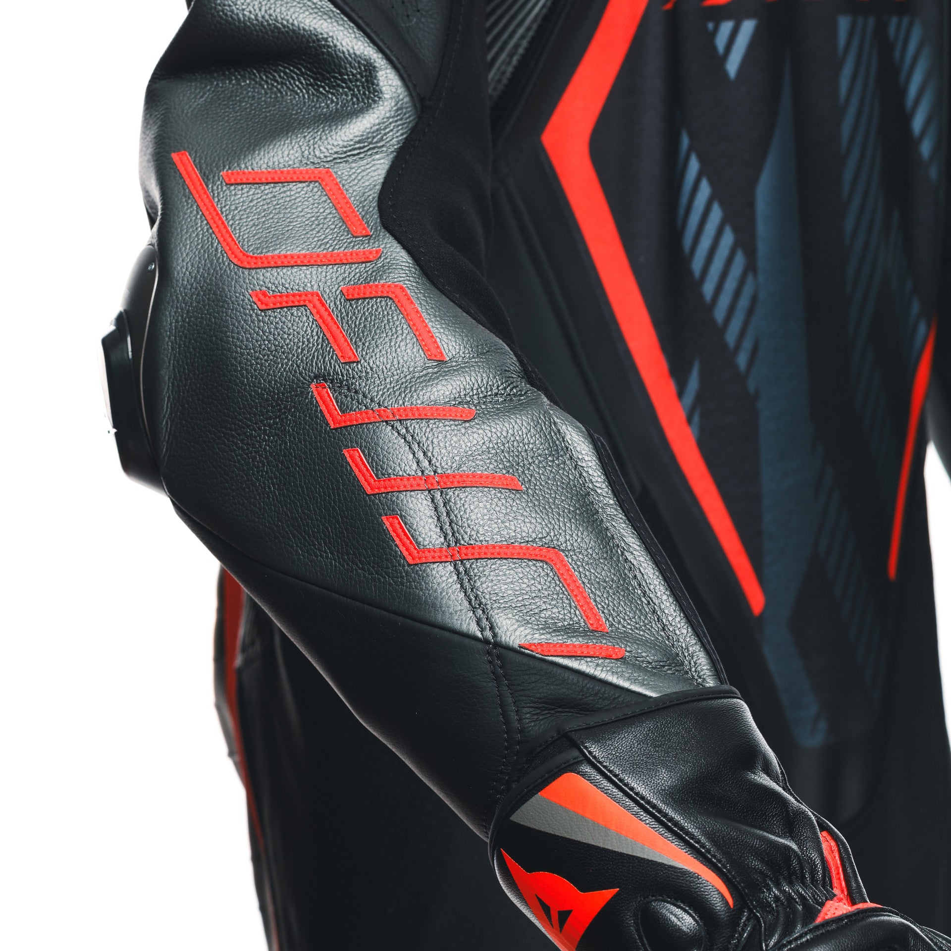Dainese Audax D-ZIP Einteiler Lederkombi – Perforierter Rennanzug | Herren | Schwarz/Rot