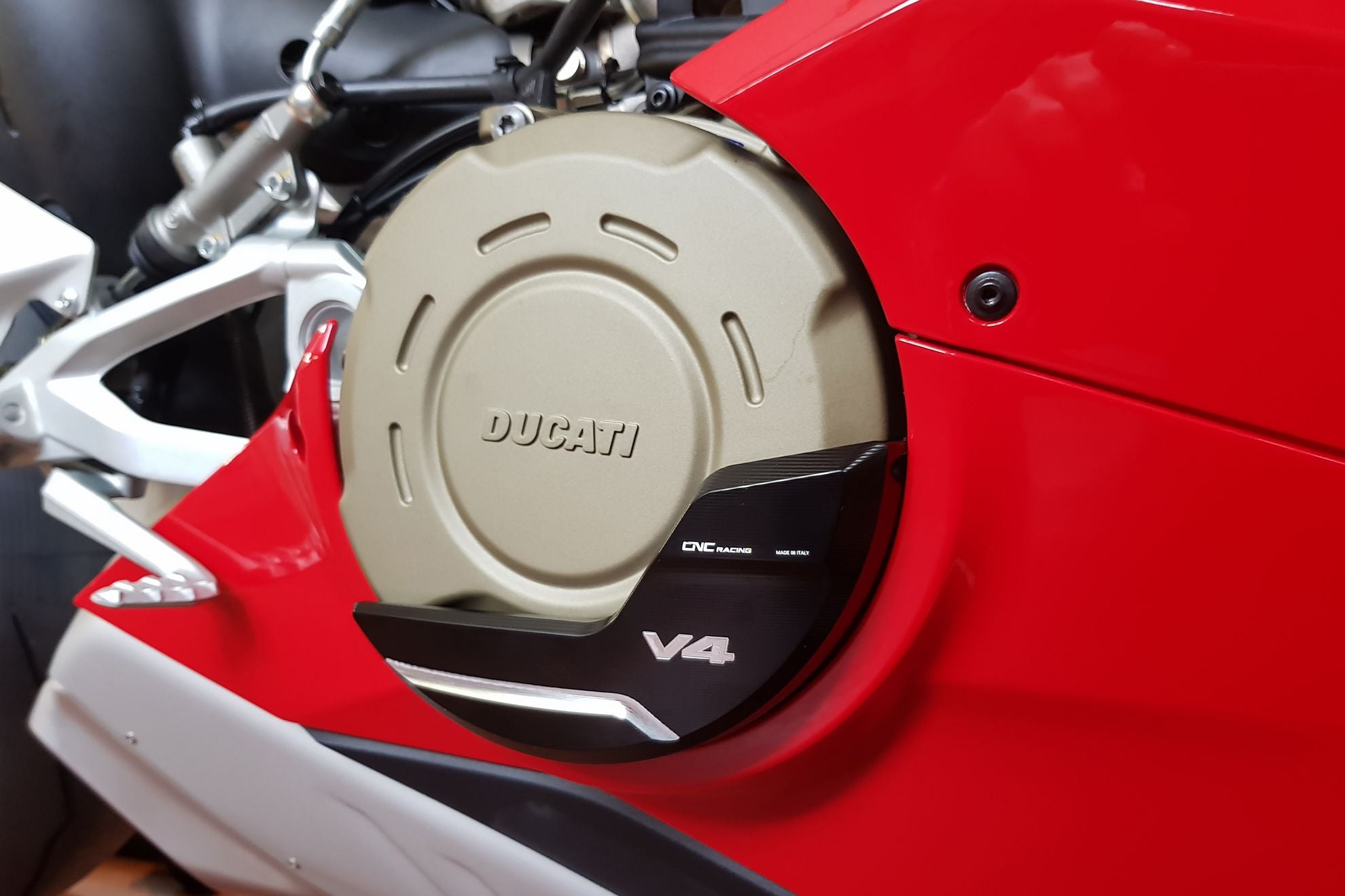 Aluminium Kupplung Protektor Schutzabdeckung CNC Racing Ducati Panigale V4/S (25-26) PR310
