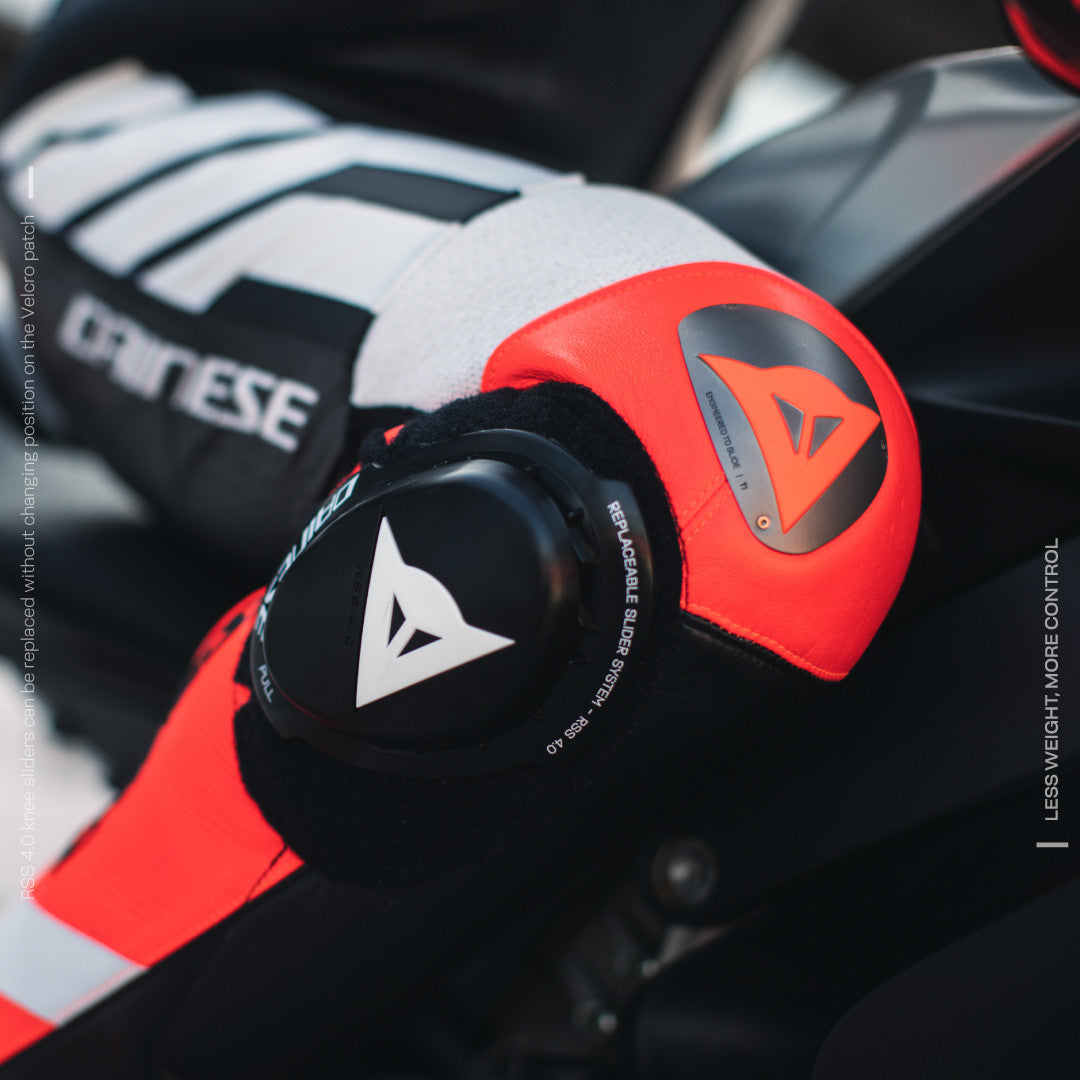 Dainese Mugello 3 D-AIR® Einteiler Lederkombi – Perforierter Airbag Rennanzug | Herren | Schwarz/Rot