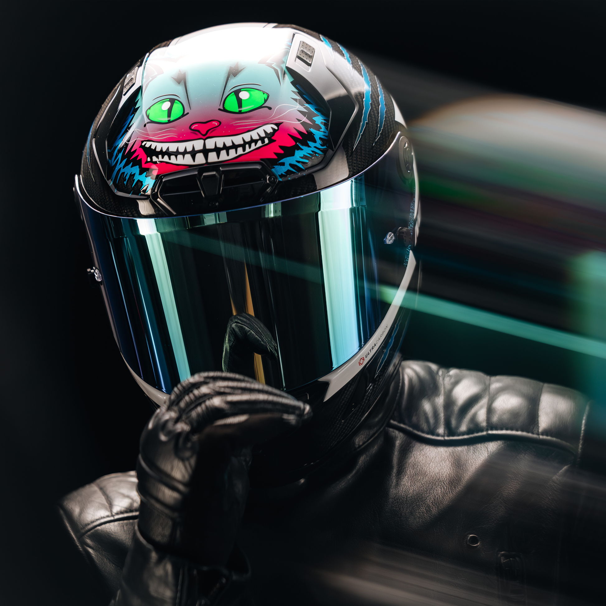 Nolan X-804 RS Ultra Carbon Helm Dom Herbertson Replica Aquamarin Weiß 382 – auf dem Sportbike getragen