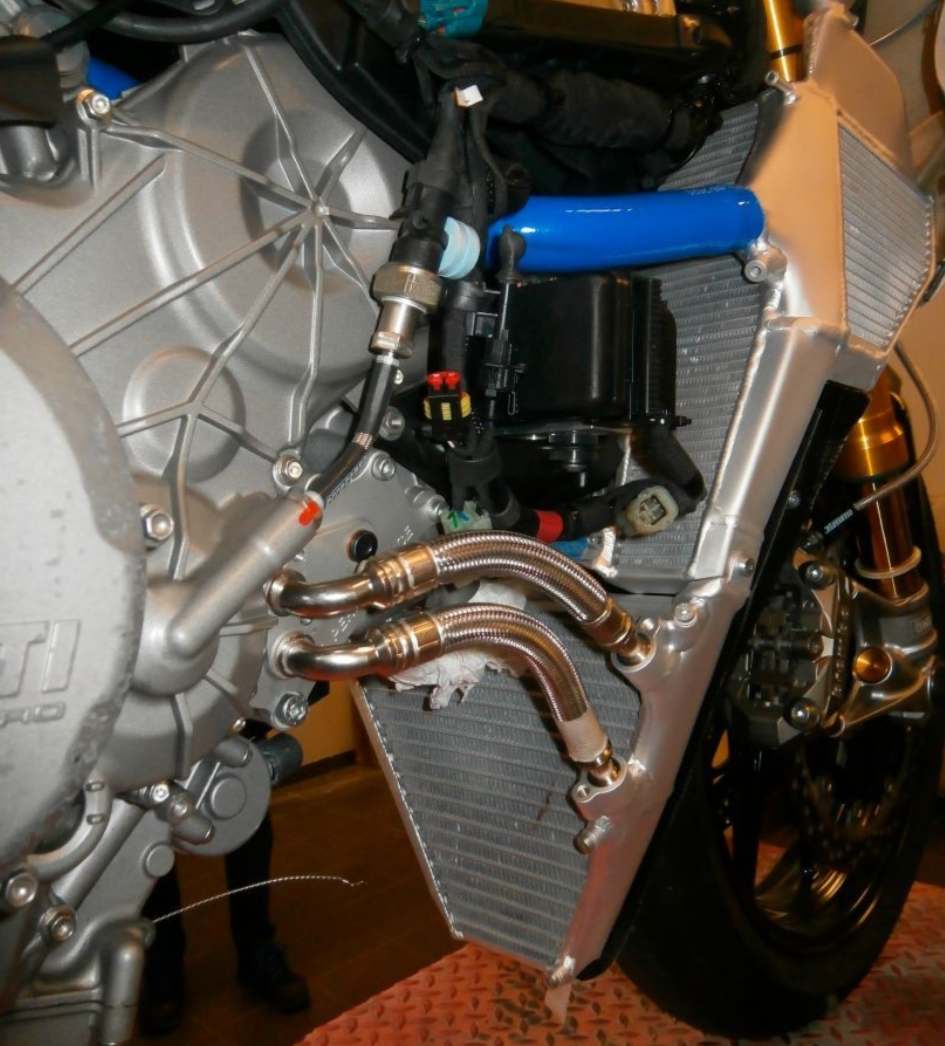 H2O Performance Wasser + Ölkühler EVO Kit Ducati Panigale V2 955 (20-24)