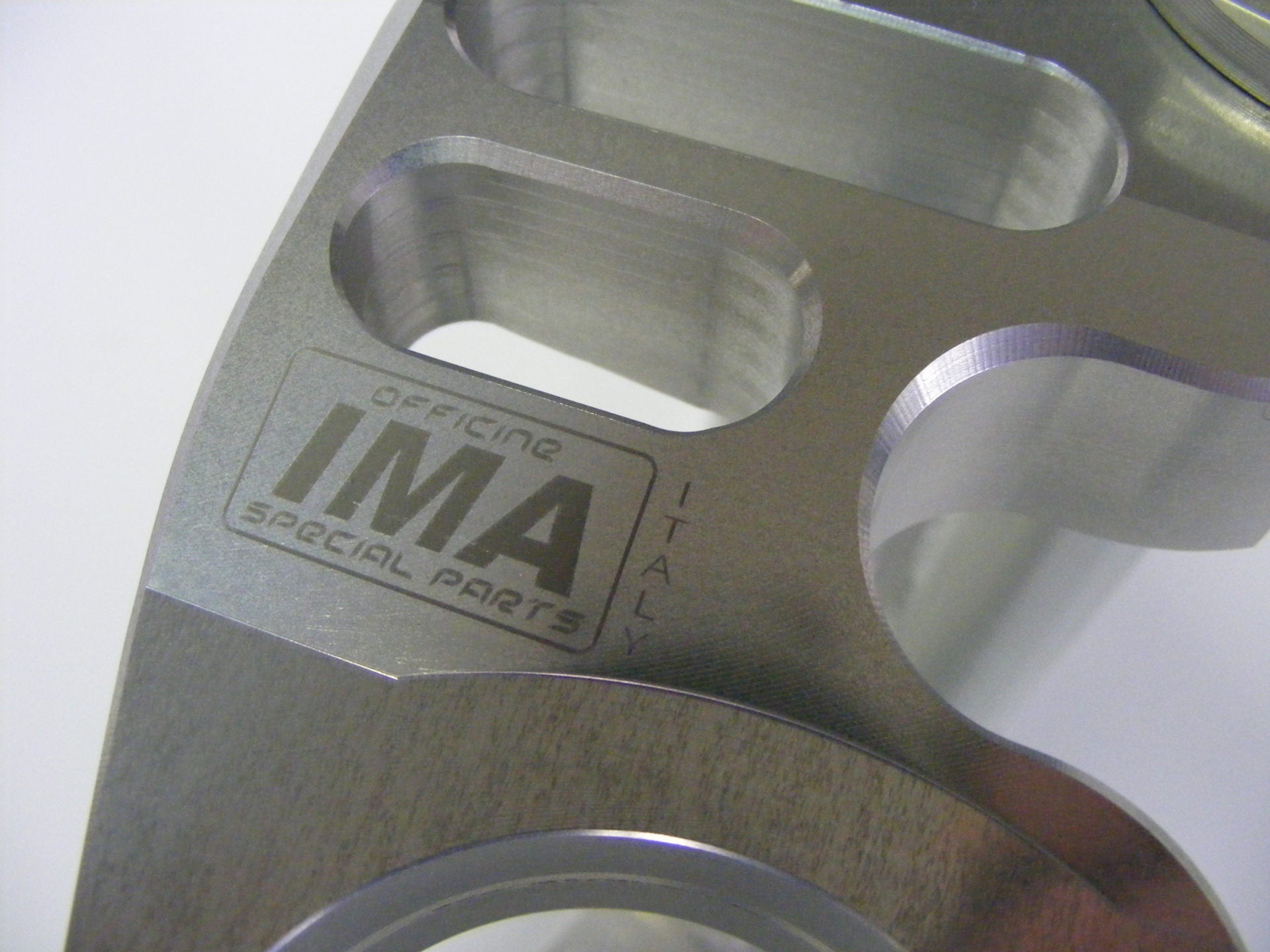 Ima Special Parts Racing Gabelbrücke Suzuki GSX-R 1000 (17-23)