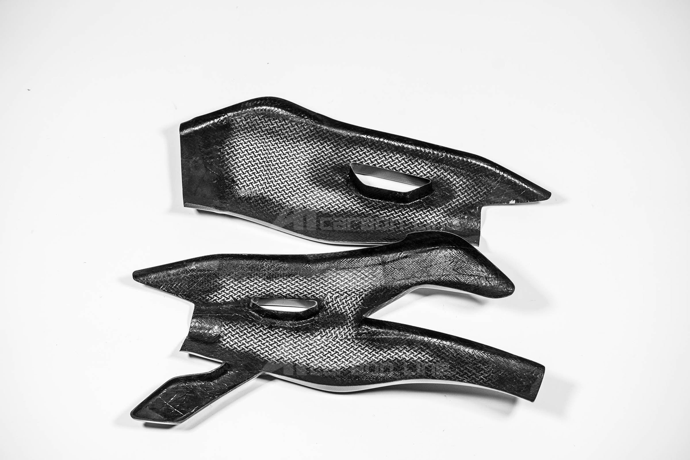 Schwingenabdeckungen 200g AP Carbon Line Yamaha YZF-R1/M RN32, RN49 und RN65 (15-26)