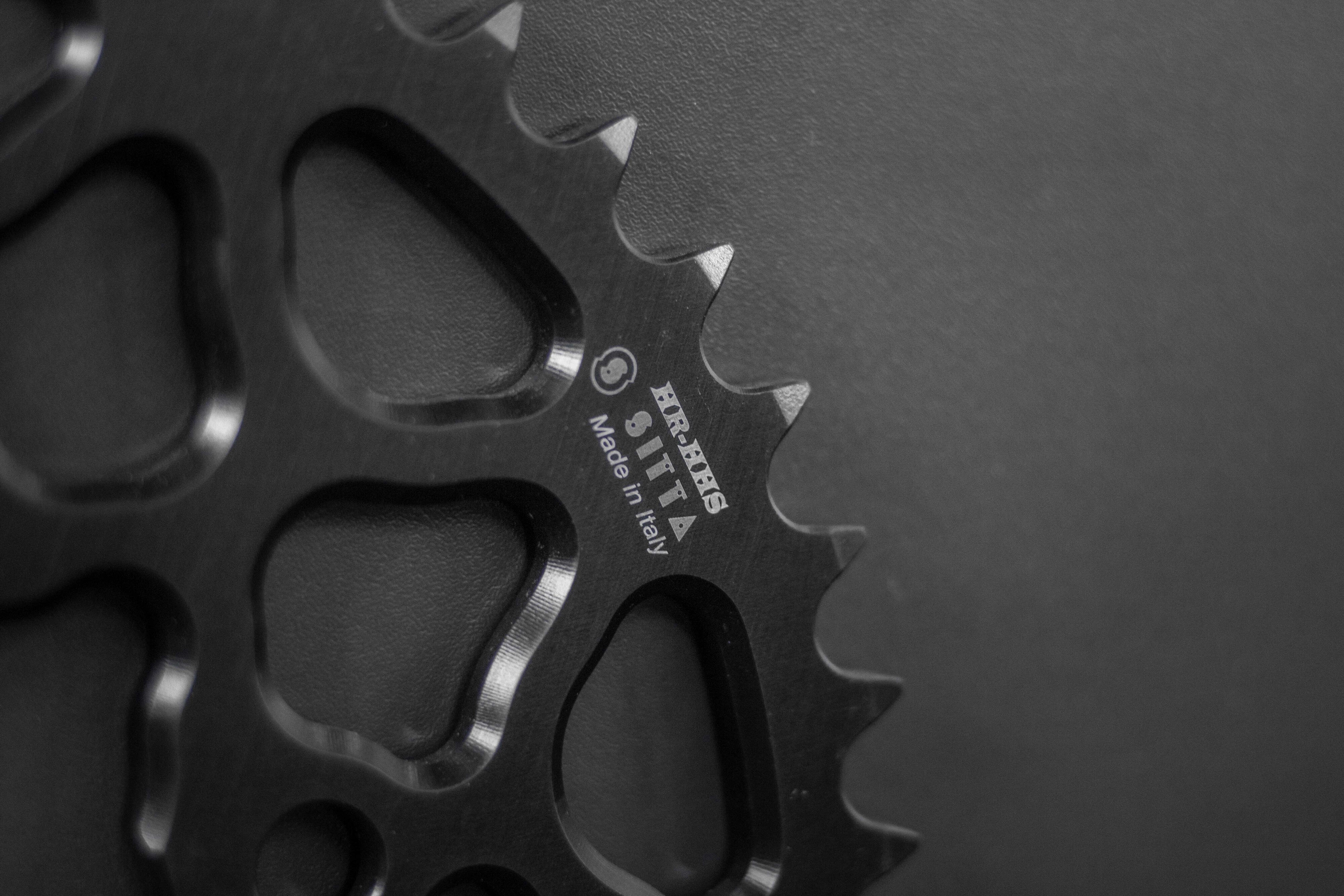 Sitta GP Aluminium Kettenrad BMW HP Schmiederad HP4 und HP4 Race (204Y-HR20GP) – 37-47 Zähne, 520 Teilung