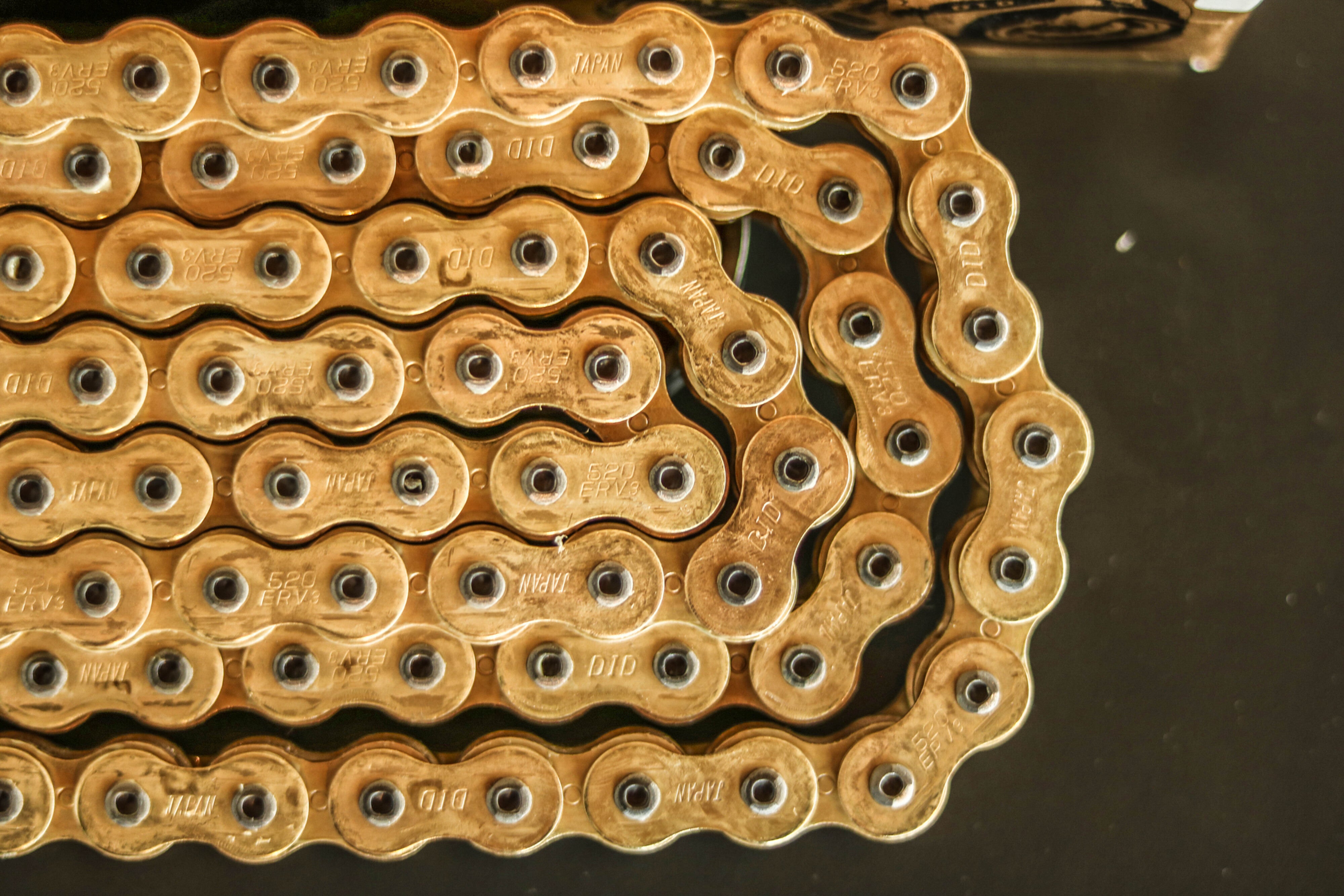 D.I.D 520ERV7 X-Ring Kette 520 G&G offen mit Nietschloss – 100 bis 130 Glieder