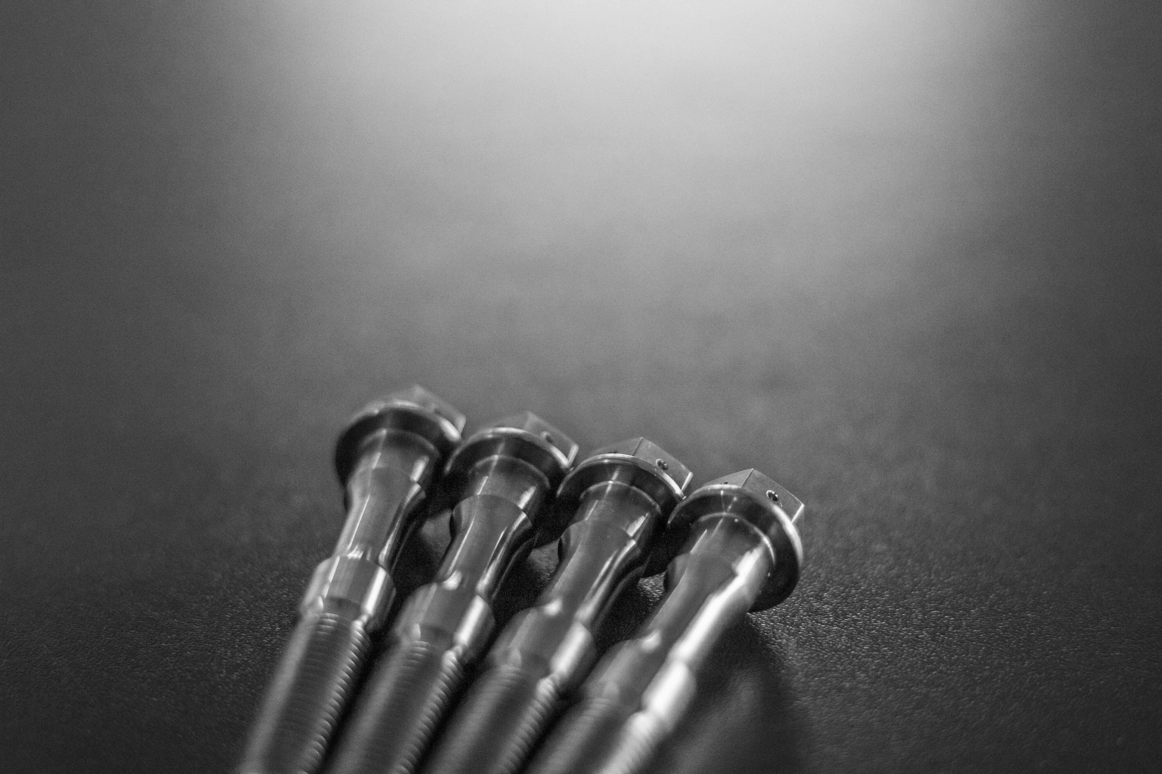 Titanschrauben Kit Bremssattel Aprilia RSV4/Factory/R/RR/RF (09-16) TGP